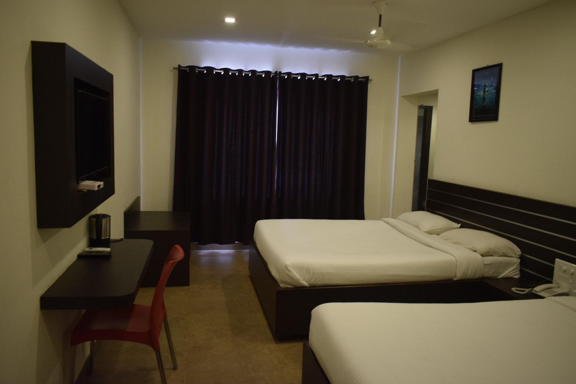 Hotel Sumith Palace Pondicherry Exterior foto
